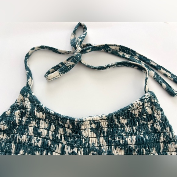 Maurice’s Floral Smocked Halter Neck Peplum Tank Top Size L - Picture 9 of 13